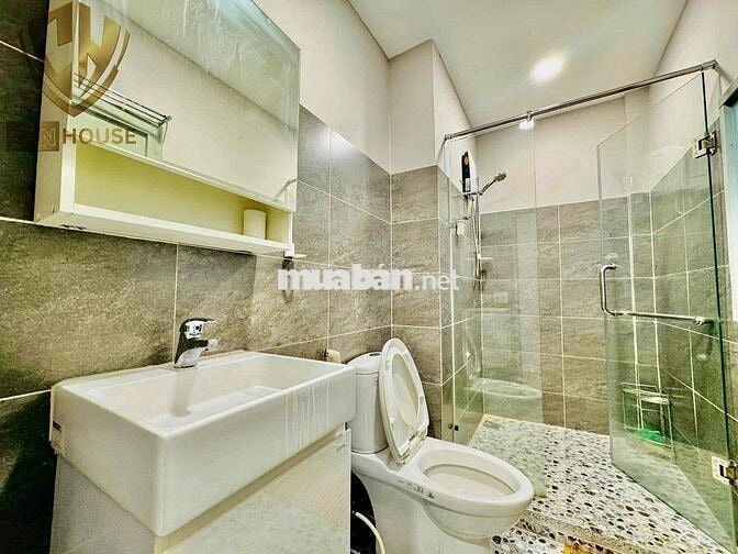 CHO THUÊ STUDIO 70m2 CÓ SÂN VƯỜN BAO CHILL MẶT TIỀN HOÀNG SA BAO PQL