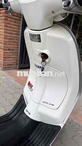 Piaggio Vespa đèn tròn 2015 Trắng