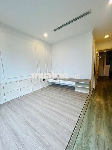 Cho Thuê Căn Hộ CC Vinhomes CentralPark Landmark 81: 70m2 25Củ