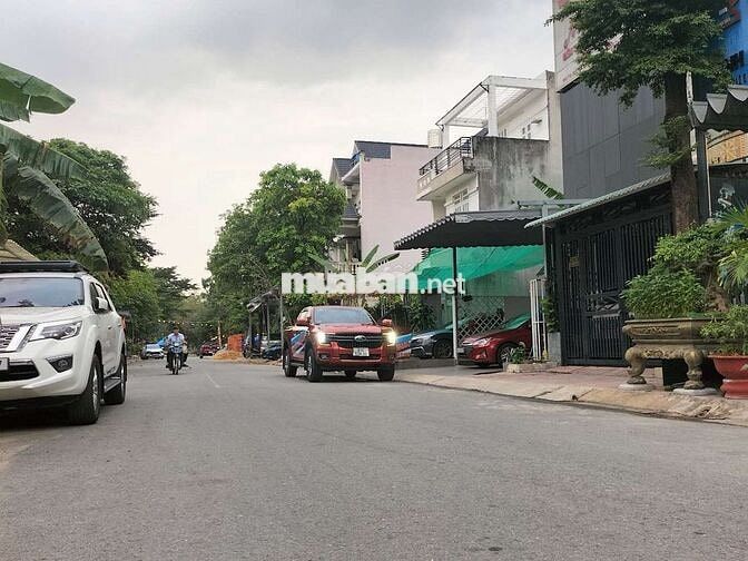 🆘🆘 ngợp lắm rồi giảm sốc 400t từ 2,57ty còn 2ty168t  phải nhanh ạ