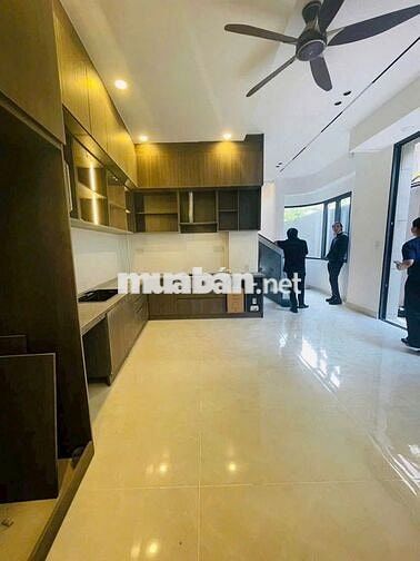 CHO THUÊ NHÀ GÓC 2 MẶT TIỀN – HẺM XE TẢI ĐẶNG VĂN NGỮ.