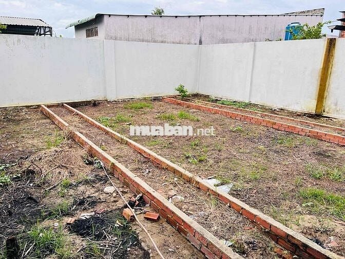 Bán Nhà Cấp 4 Có Vườn Trồng Cây Tại Hoà Khánh Đông