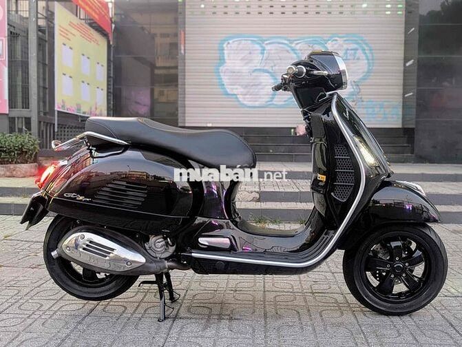 GTS SuperTech 300 Màu Đen 03/2020