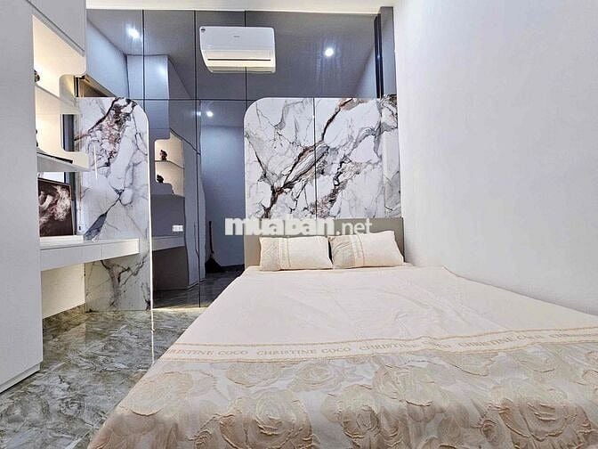 Chị mình đi Mỹ nên cần ra đi ngôi nhà tâm huyết kiệt ôtô Trường Chinh