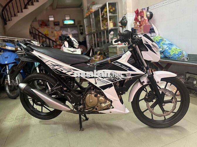 Suzuki Satria Fi 150 Trắng đen