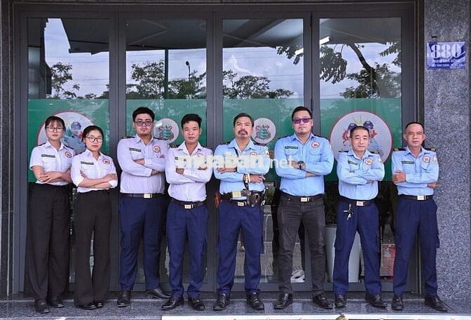 Tuyển Bảo Vệ Dịch Vụ
