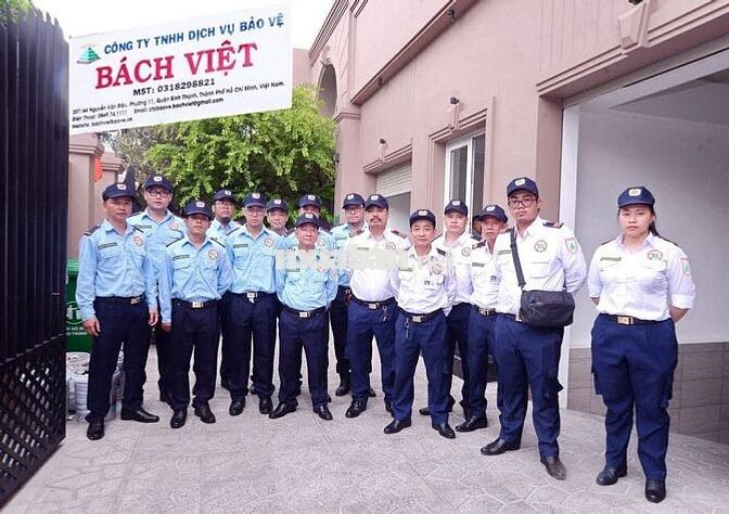 Tuyển Bảo Vệ Dịch Vụ