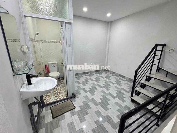 Nhà 3tầng - 4pn - Văn Cao - Nguyễn Sơn - Nhà Mới - 10Tr