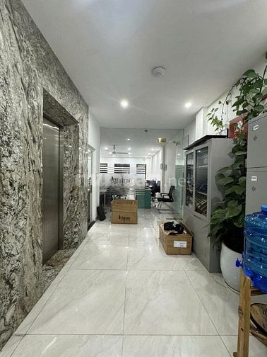 Cho thuê nhà liền kề khu 319 mặt đường Hồng Tiến, Long Biên 