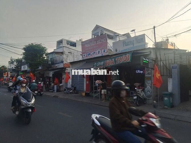 Mình cần bán gấp nhà mặt tiền Lê Văn Thọ