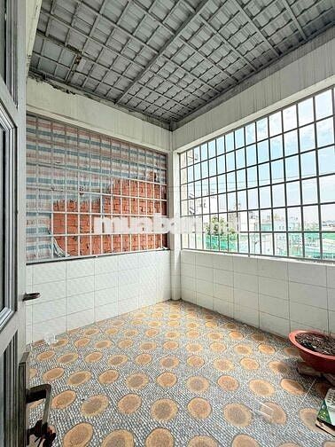 NHÀ 2 LẦU 3PN TX25 ĐƯỜNG XE HƠI GIÁ 6 TRIỆU