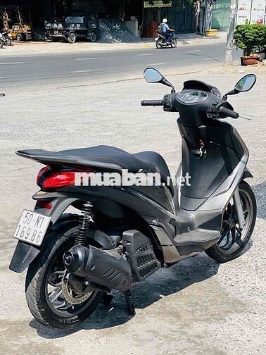 Piaggio Medley S ABS Đen bạc