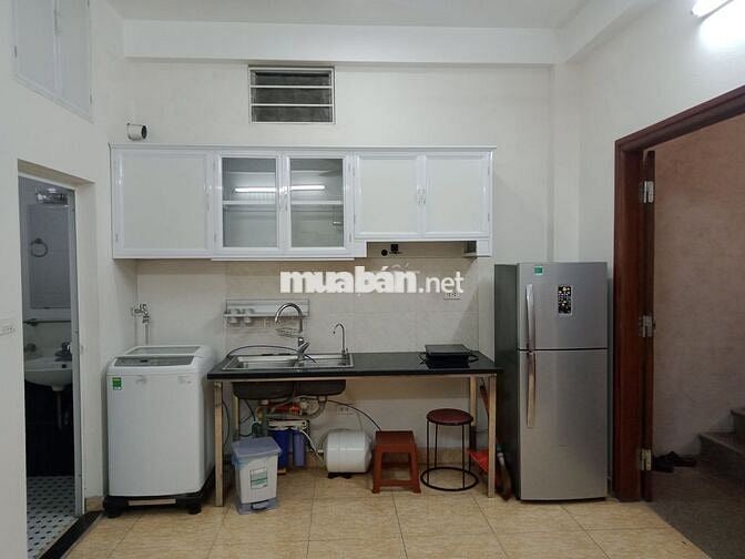 Cho thuê CHDV dt 65m², 2N1K, tại ngõ 141 phố Trích Sài, Tây Hồ, Hà Nội