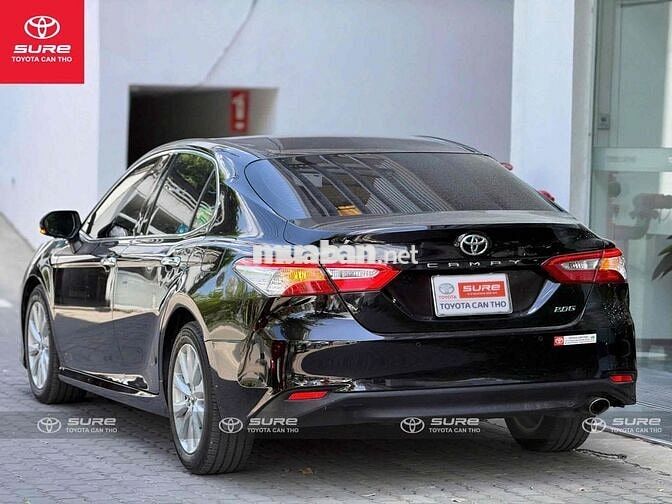 Toyota Camry 2.0G 2019 nhập Thái