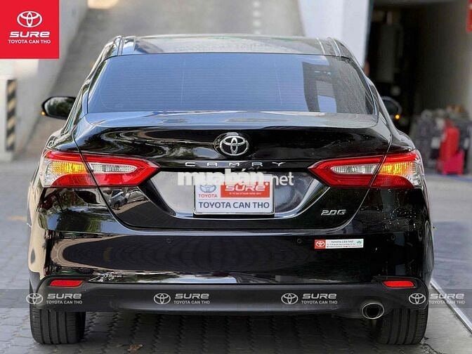 Toyota Camry 2.0G 2019 nhập Thái
