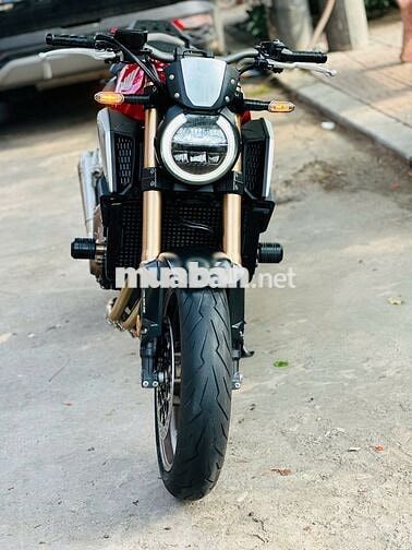 Mạnh Hà Motor bán Honda CB650R 2020 biển HN keng