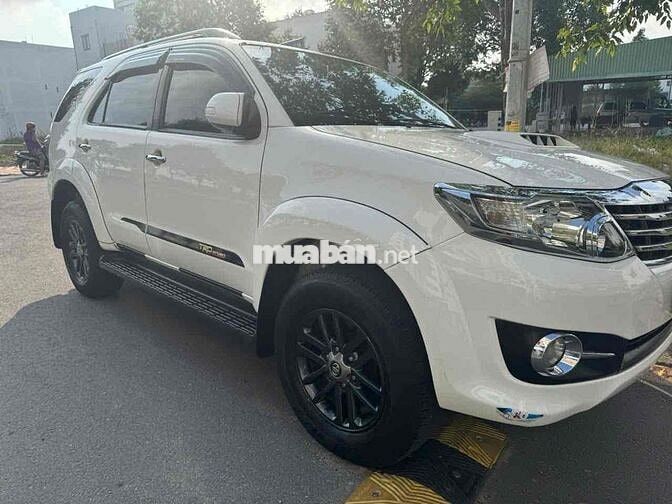 Toyota Fortuner 2015 2.5G ( Số sàn) - Xe rất đẹp