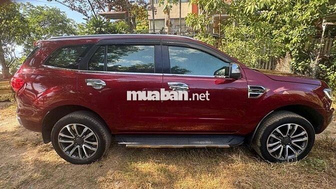 Ford Everest Titanium Đỏ 100.511 km