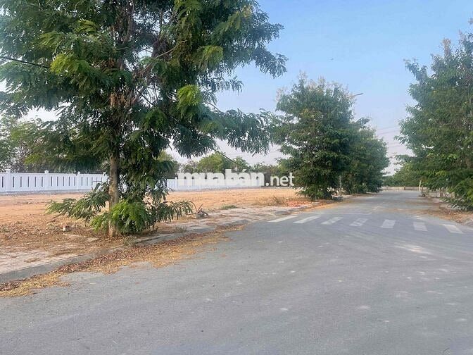 Cần tiền bán lô đất Bến Cát Center 2 An Điền chỉ 900 triệu sổ sẵn