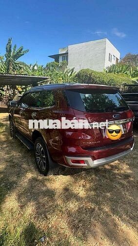 Ford Everest Titanium Đỏ 100.511 km