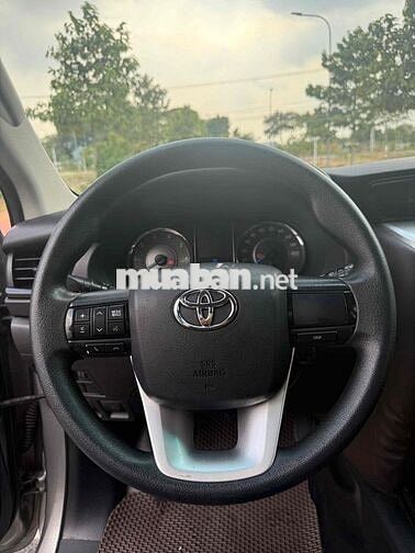 Toyota Fortuner 2017 Bạc 140000 km