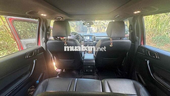 Ford Everest Titanium Đỏ 100.511 km
