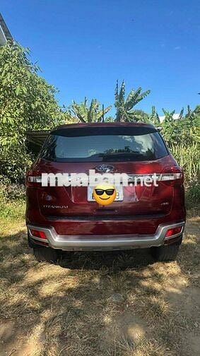 Ford Everest Titanium Đỏ 100.511 km