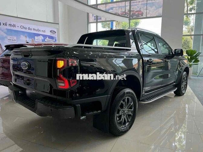 Ford Wildtrak 2026 rẻ hơn xe lướt