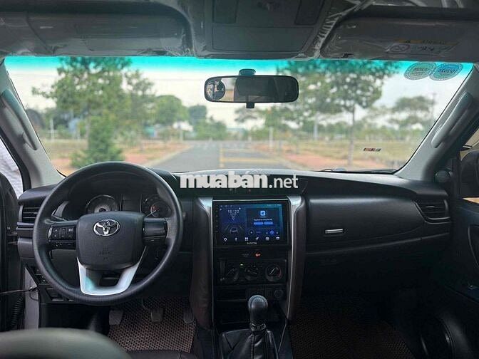 Toyota Fortuner 2017 Bạc 140000 km