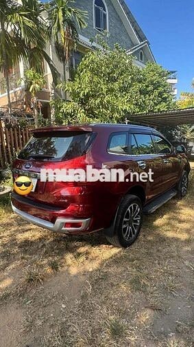 Ford Everest Titanium Đỏ 100.511 km