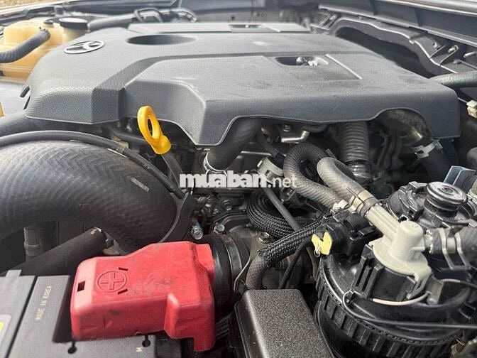 Toyota Fortuner 2017 Bạc 140000 km