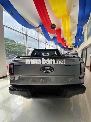 Ford Wildtrak 2026 rẻ hơn xe lướt