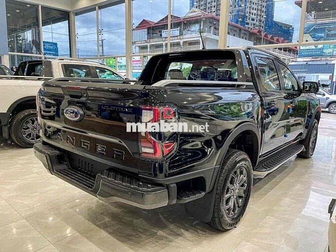 Ford Wildtrak 2026 rẻ hơn xe lướt