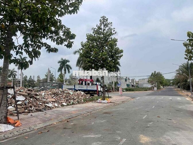 Kẹt tiền bán Golden Center Kim Oanh chỉ 1,4 tỷ sổ sẵn - TTHC Bến Cát