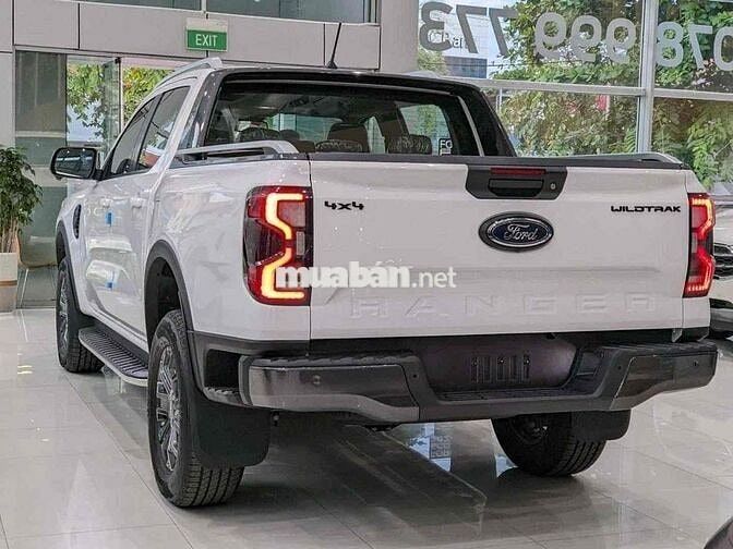 Ford Wildtrak 2026 rẻ hơn xe lướt