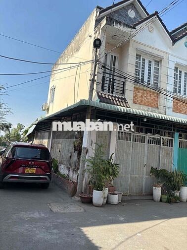 Nhà bán góc 2 MẶT TIỀN giá 1tỷ6 FULL nội thất ( còn đất thừa)