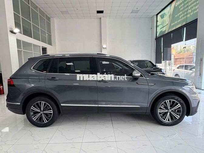 Volkswagen Tiguan 2023 dkld 2025 bảo hành đến 2028
