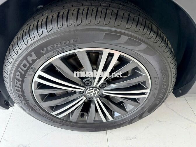 Volkswagen Tiguan 2023 dkld 2025 bảo hành đến 2028