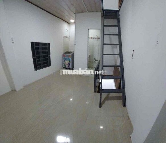 BÁN GẤP ,Mình có việc cần bán gấp nhà 28M2 SÁT Q1 CHỈ 2 PHÚT ĐI XE