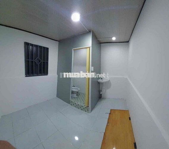 BÁN GẤP ,Mình có việc cần bán gấp nhà 28M2 SÁT Q1 CHỈ 2 PHÚT ĐI XE