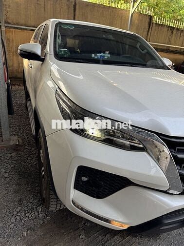 Toyota Fortuner Trắng Ngọc trai 17000 km