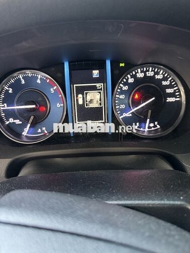 Toyota Fortuner Trắng Ngọc trai 17000 km