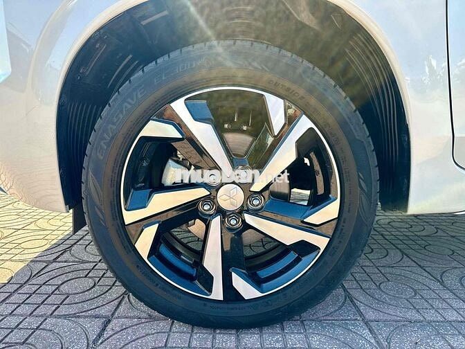 Mitsubishi Xpander Premium 2024 Trắng 34000 km