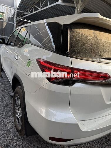 Toyota Fortuner Trắng Ngọc trai 17000 km