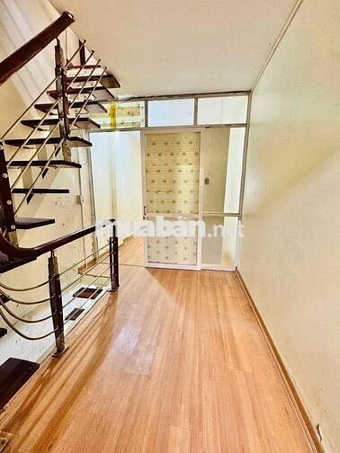 Hơn 2 tỷ chút có nhà mới ĐC Thượng-50m ra oto tránh-Có thuế-40m*2T;2N