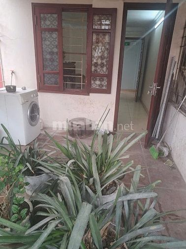 Cho thuê cả nhà 5 tầng mặt ngõ ôtô phố Khương Trung