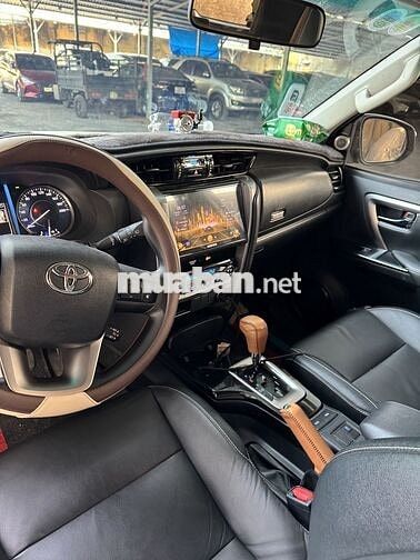 Toyota Fortuner Trắng Ngọc trai 17000 km
