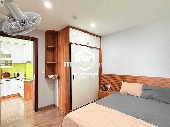 CHO THUÊ DÀI HẠN CĂN HỘ 2 PHÒNG NGỦ TẦNG CAO VIEW XÉO BIỂN TOÀ NHÀ HUD