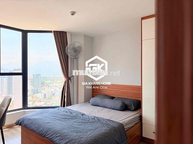 CHO THUÊ DÀI HẠN CĂN HỘ 2 PHÒNG NGỦ TẦNG CAO VIEW XÉO BIỂN TOÀ NHÀ HUD