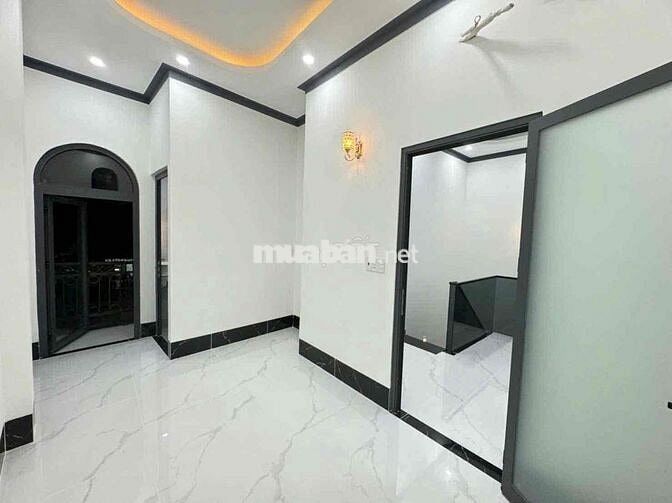 NHÀ ĐEP MỚI 100% 1 TRỆT 1 LẦU ĐƯỜNG ÔTÔ NGAY TRUNG TÂM PHƯỜNG 3 VĨNH L